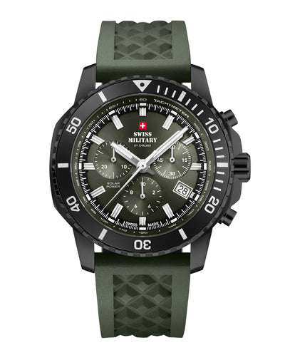 Cronógrafo Solar Militar Suizo SMS34113.06 con esfera verde, caja de PVD negro y correa de caucho verde.
