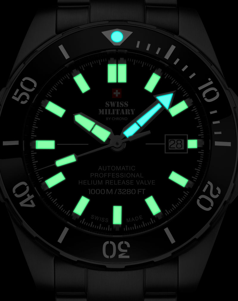 Sapphire crystal, unidirectional ceramic bezel and Super-LumiNova