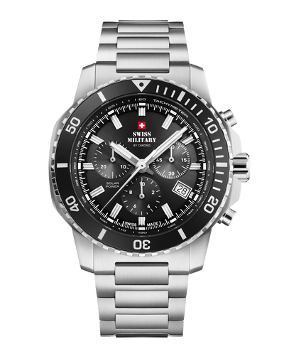 Vista frontal del Cronógrafo Solar Militar Suizo SMS34113.01 con esfera negra y brazalete de acero inoxidable.