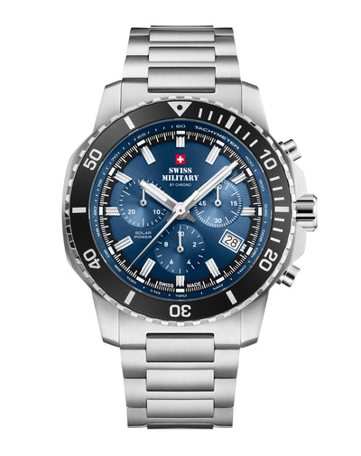Vista frontal del Cronógrafo Solar Militar Suizo SMS34113.02 con esfera azul y brazalete de acero inoxidable.