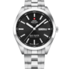 The black dial features well legible and sporty indexes, as well as a prominent date indication that not only shows the date but also the weekday.