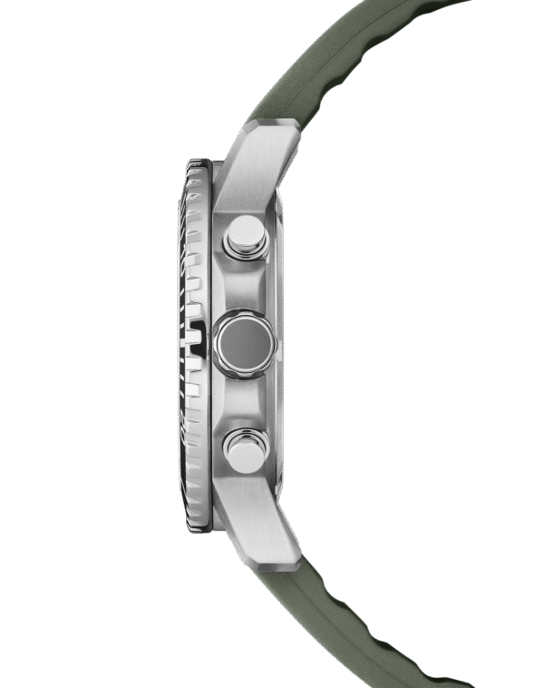 Profil latéral du chronographe Swiss Military pour homme SMS34113.04 montrant le boîtier en acier inoxydable et le bracelet en caoutchouc vert.