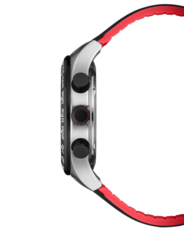 Montre chronographe militaire suisse à cadence rapide boîtier en acier caoutchouc rouge vue de côté