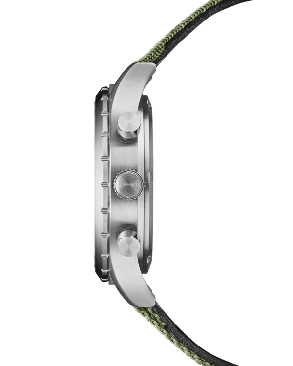 Швейцарские военные часы с полевым хронографом SM34117.06 боковой профиль